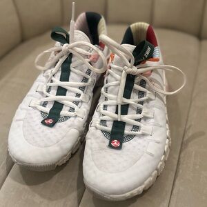 Women’s Nike Metcons, White, Size 7: Great condition, hardly worn